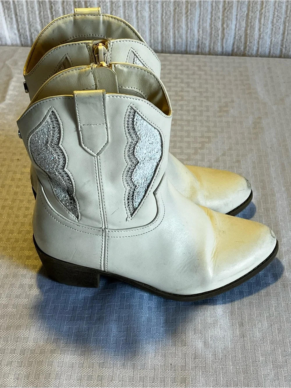 Girls White Cowboy Boots Size 2 Glitter Inset Ankle Western Boots Zipper